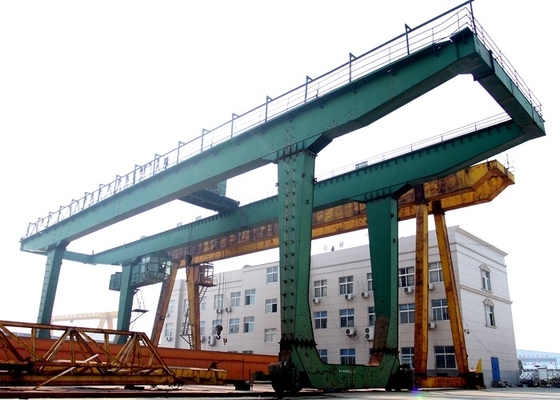 Aangepaste Dubbele Balk Goliath Crane 20 30 60 Ton Gantry Crane With Mobile Karretje