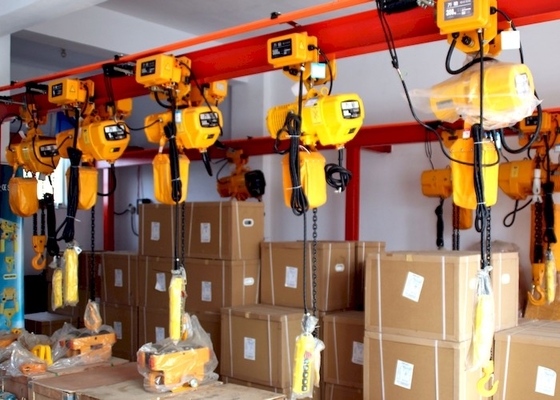 Middelgrote Op zwaar werk berekende Lage het Hijstoestel IP55 van de Vrije hoogteketting Industriële Materiële Behandelingshijstoestellen