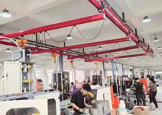 Kraan van het de Verrichtingskbk Crane Workstation 2T Ingesloten Spoor van 380V 50Hz de Flexibele